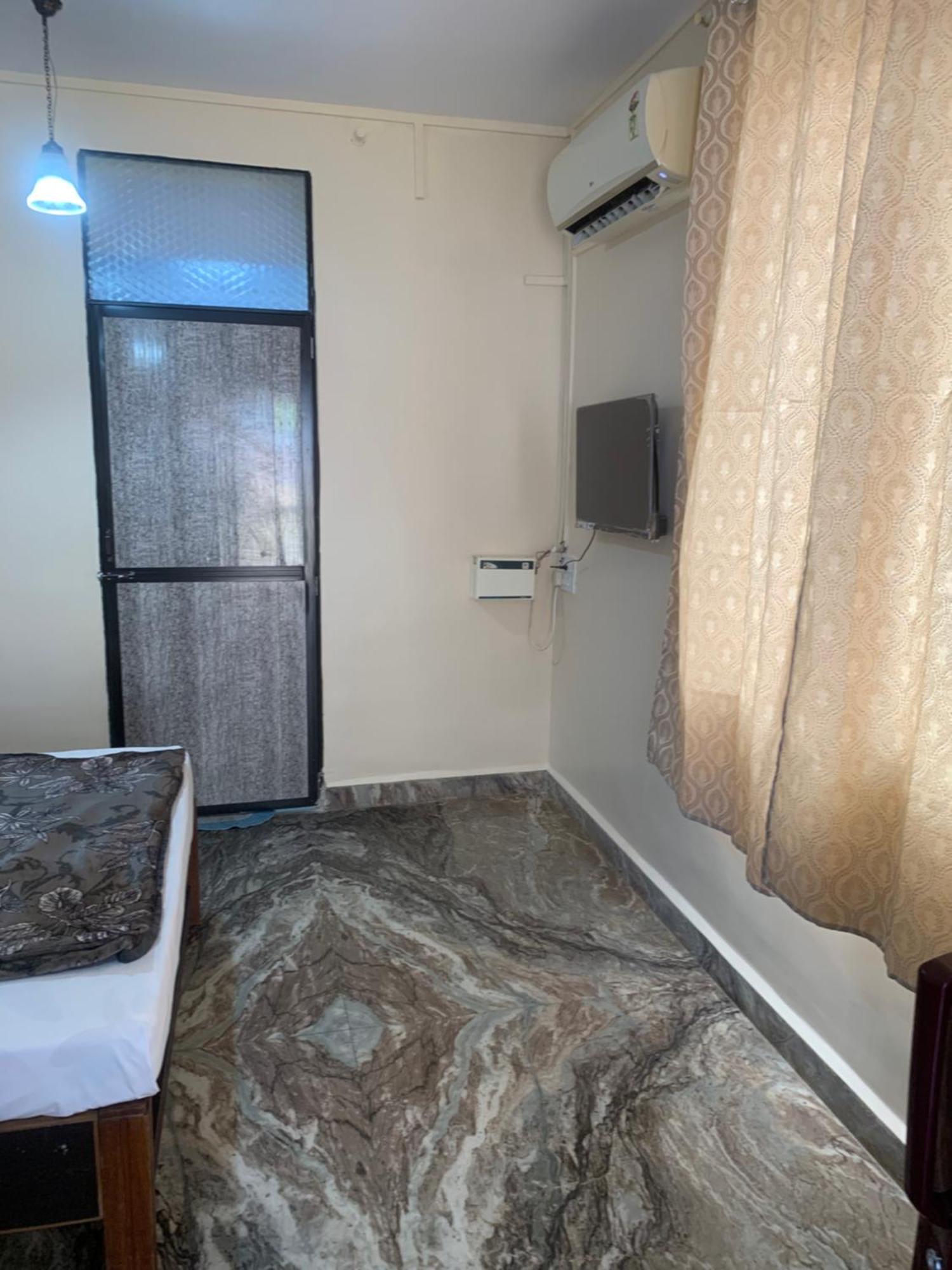 James Guesthouse Bogmalo Ngoại thất bức ảnh